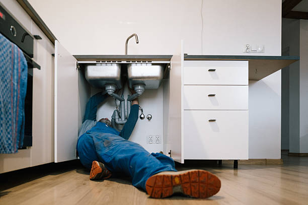 Professional Drain Cleaning technician working in Fowlerton, IN